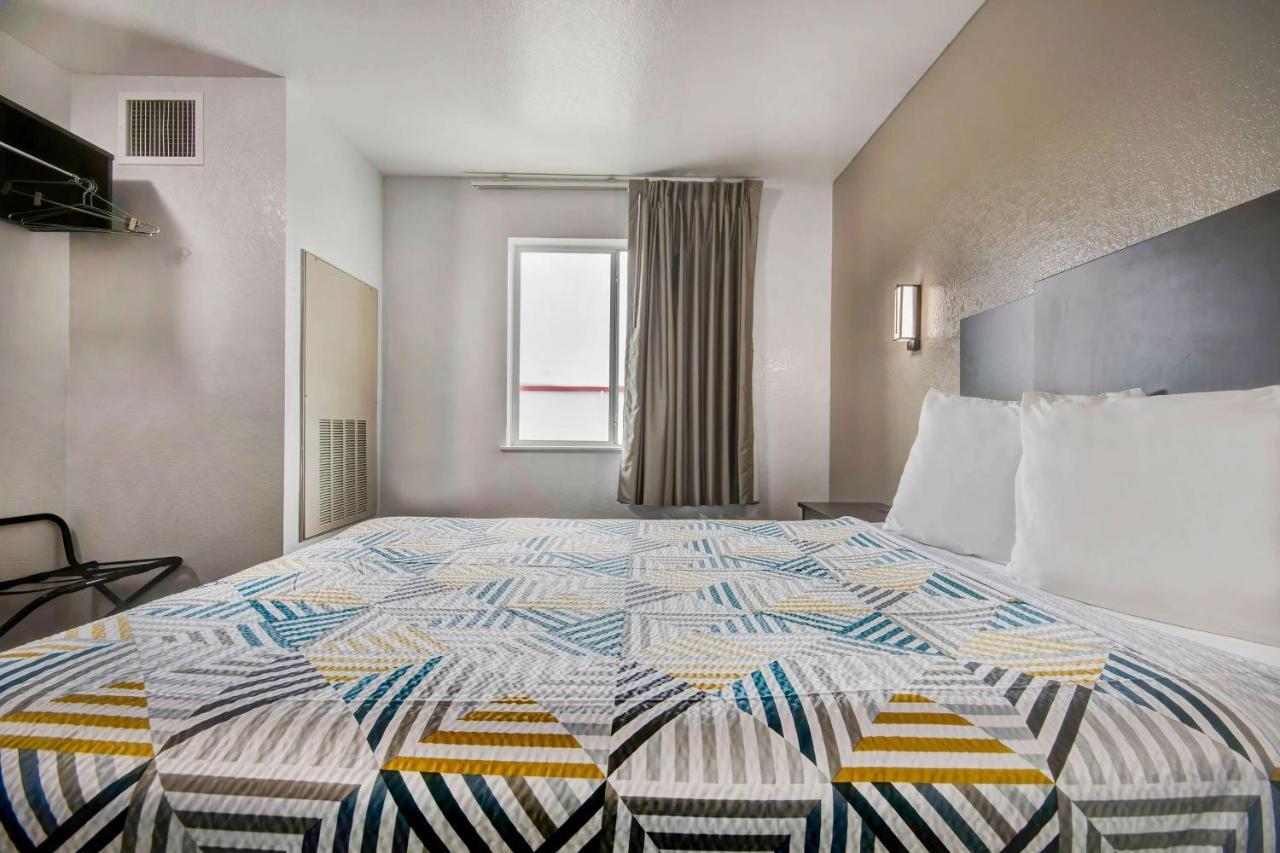 Motel 6-San Antonio, Tx - Sea World North Εξωτερικό φωτογραφία