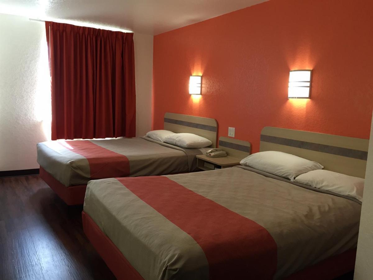 Motel 6-San Antonio, Tx - Sea World North Εξωτερικό φωτογραφία