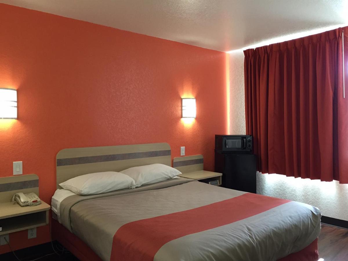Motel 6-San Antonio, Tx - Sea World North Εξωτερικό φωτογραφία